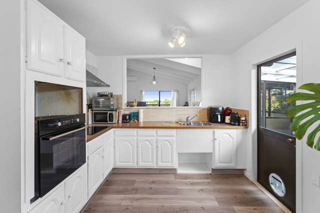 49 Spinnaker Drive Te Atatu Peninsula_3