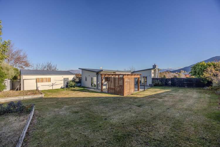 7 Ellie Place Lake Hawea_21