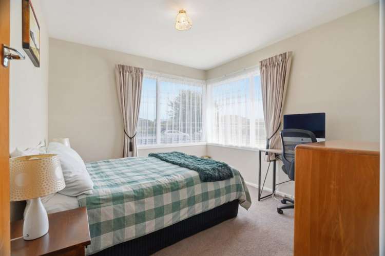 37 Dunstan Crescent Hornby_12