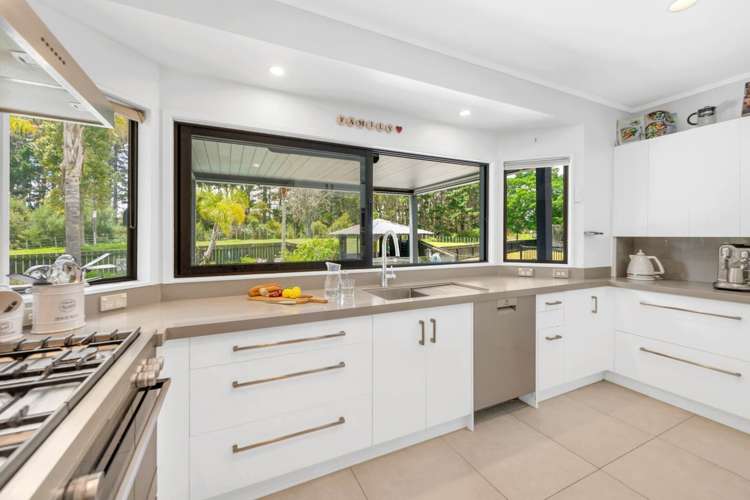 317 & 317A West Road Brookby_14