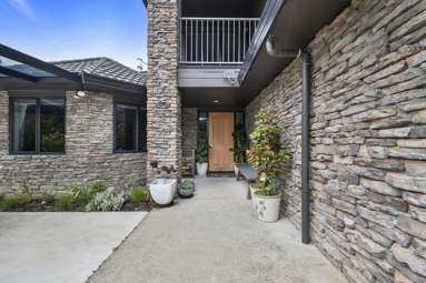 402 Turitea Road_4