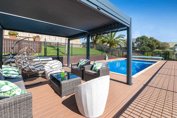 11 Azure Grove Unsworth Heights_2