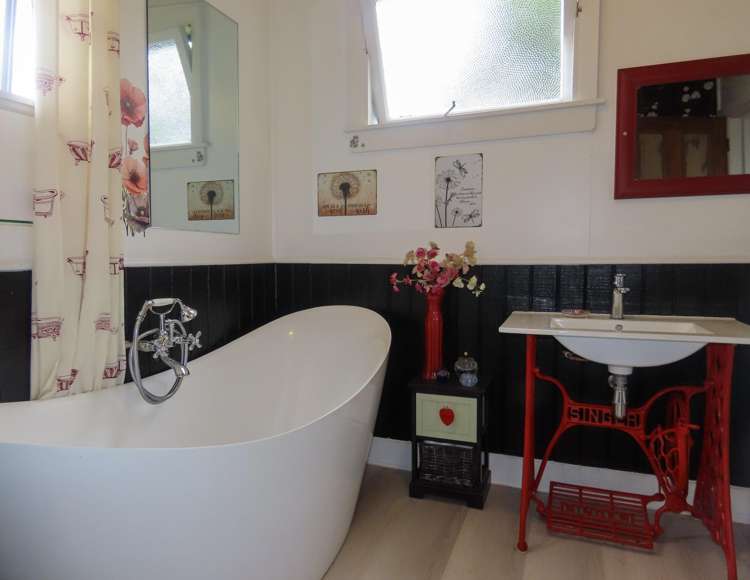 69 Shiel Street Reefton_8