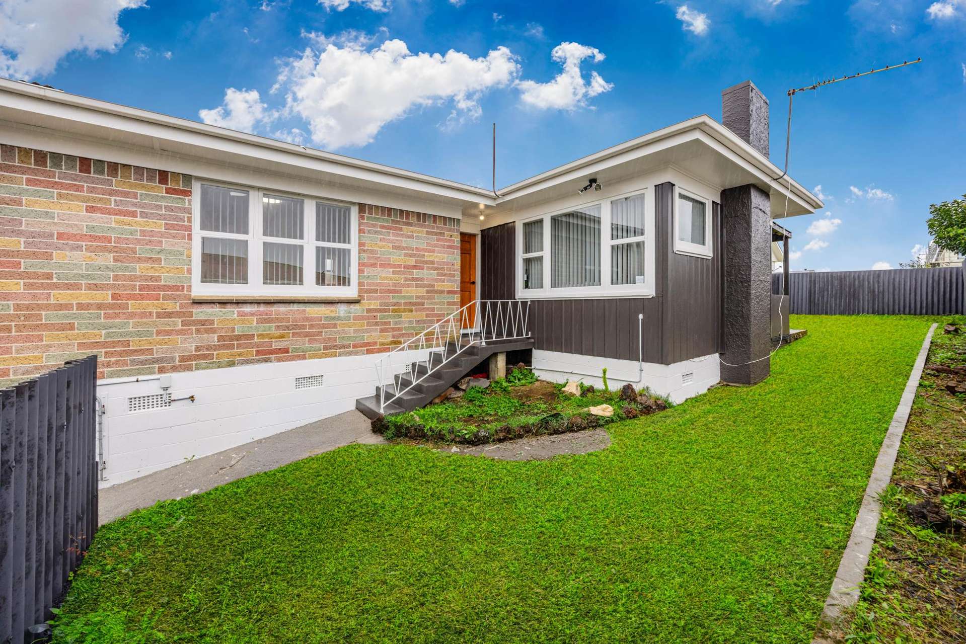 2/28 Mckean Avenue Manurewa_0