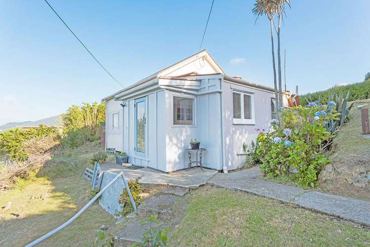 1 Luss Road Company Bay_6