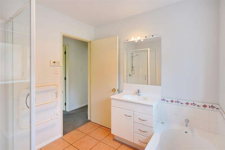 25 Jessons Road Harewood_24