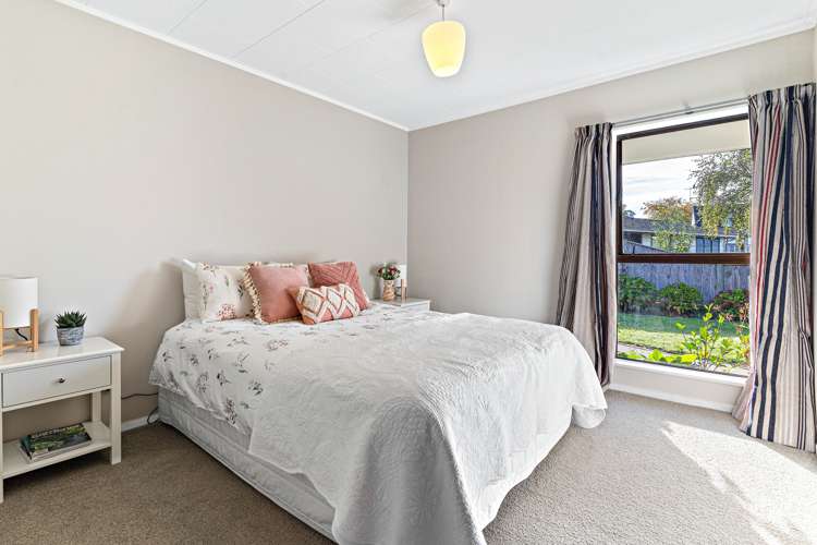 8 Cobham Place Solway_9