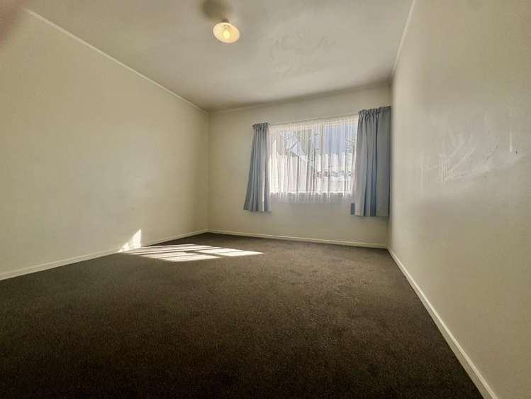 8/318 Te Atatu Road 1802_4