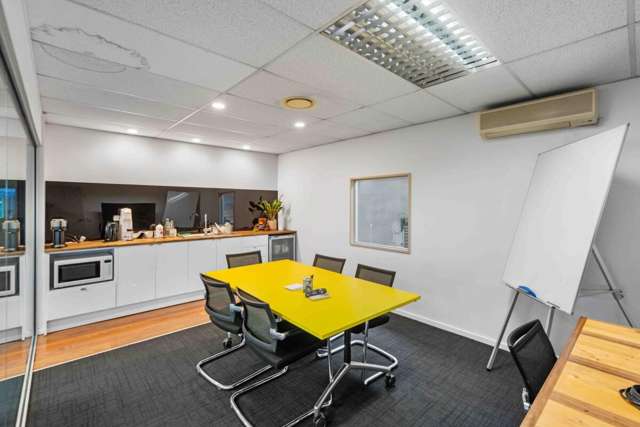 4/473 Brougham Street Waltham_3