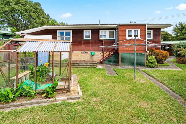 2 Vandeleur Avenue Birkdale_10