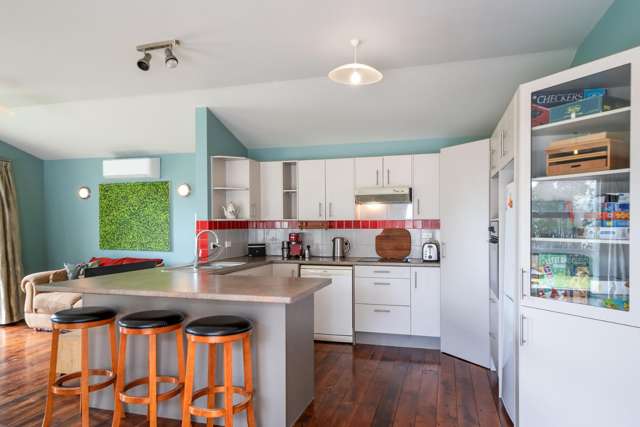 577 Waitarere Beach Road 1234_1