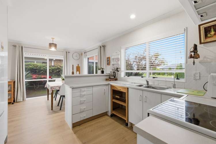 10 Russley Drive Mount Maunganui_12