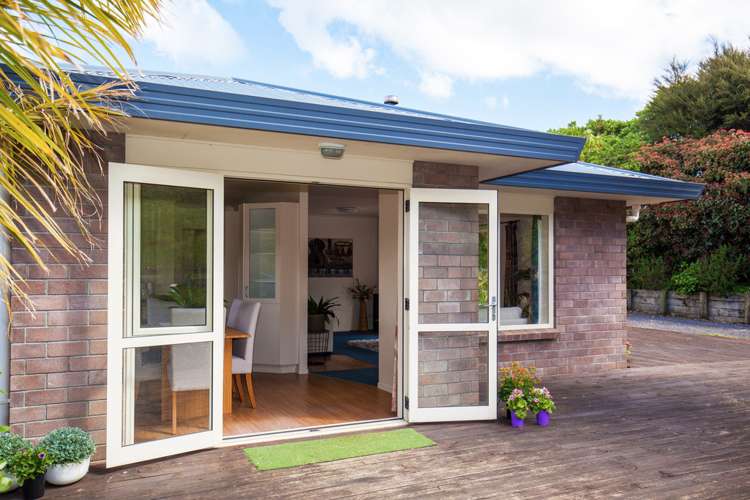 19 Tutchen Avenue Raglan_2