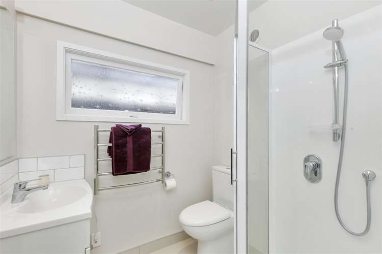 1/5 Moana Avenue Belmont_14