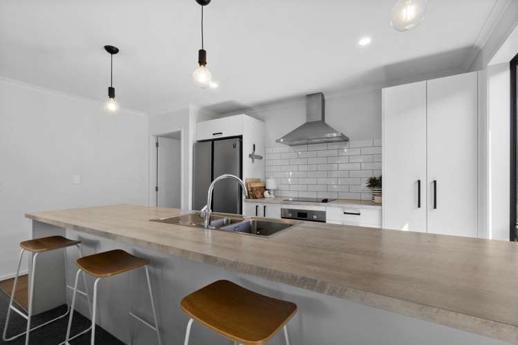 8 Trewern Avenue Chartwell_2