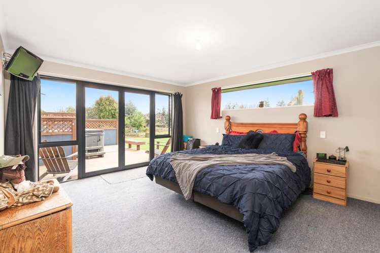 185 Centre Road Momona_12