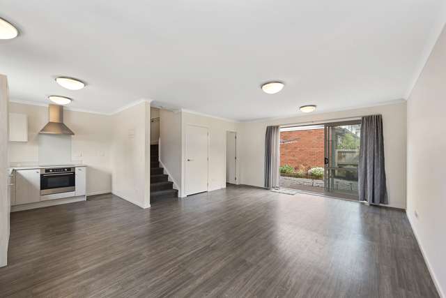 26 Chiefs Court Hamilton East_1