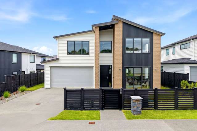 Captivating Coastal Living in Long Bay