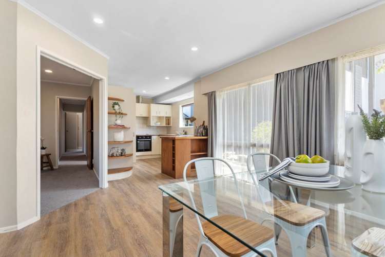 1/5 Alex Boyd Link Hillsborough_5