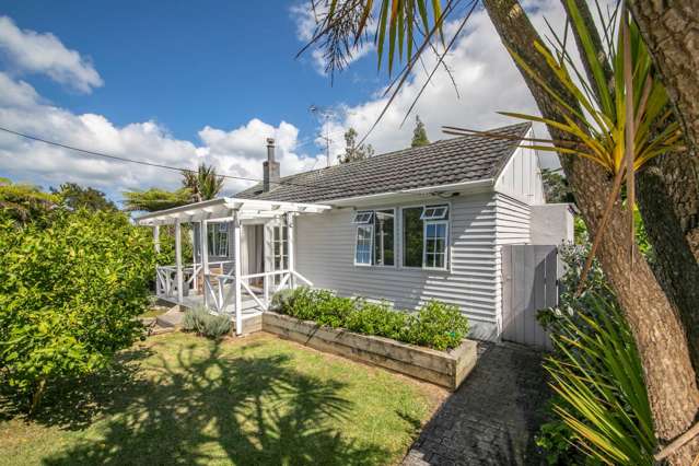 13 Rimutaka Place Titirangi_1