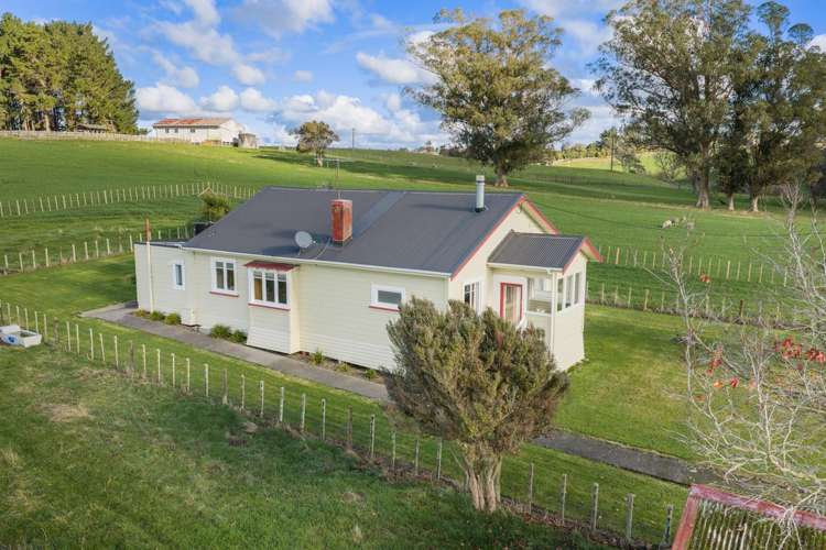 112 James Road Halcombe_21