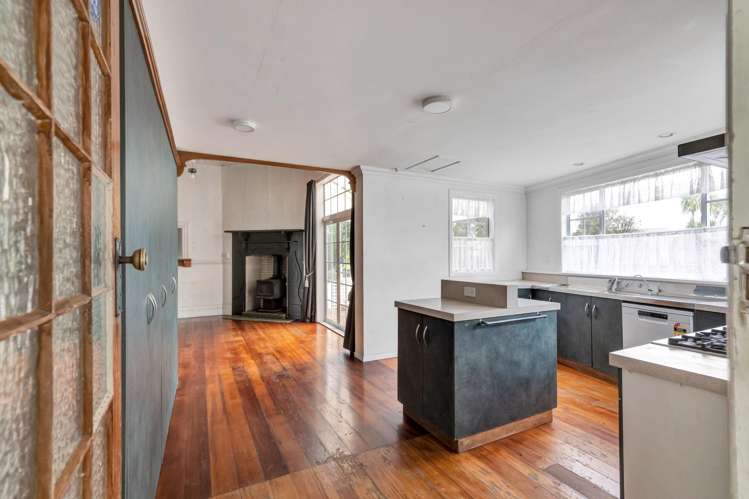 76 South Road_4