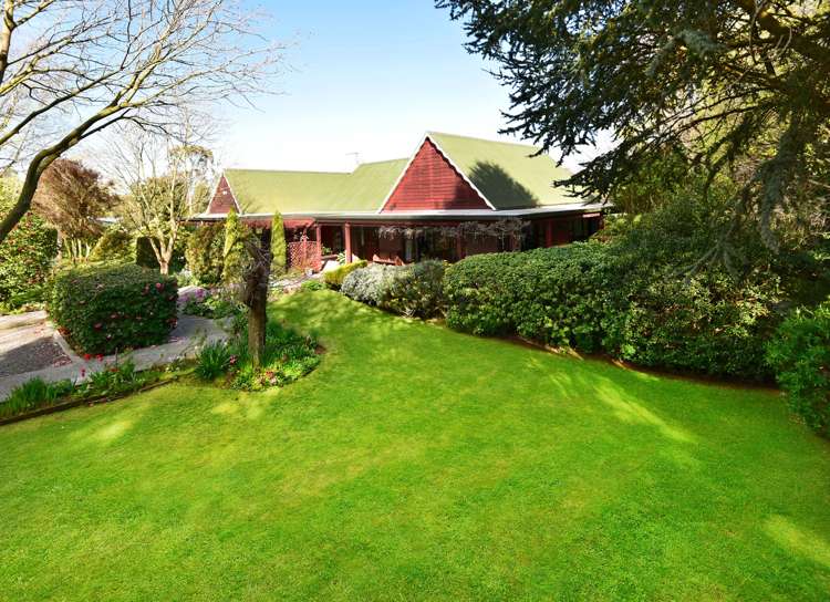 2 Sarsfield Street Southbridge_1