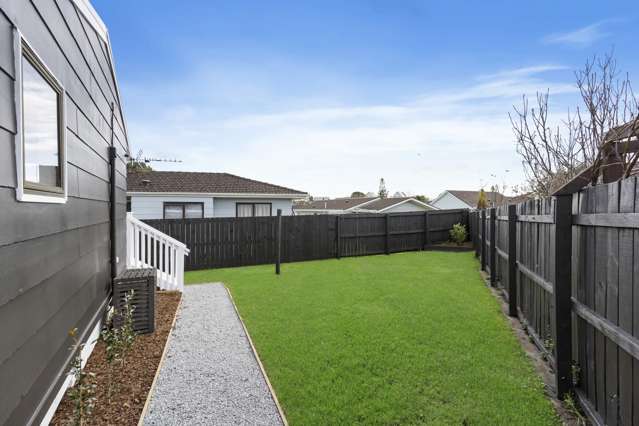 1/27 Kennington Drive Clendon Park_4