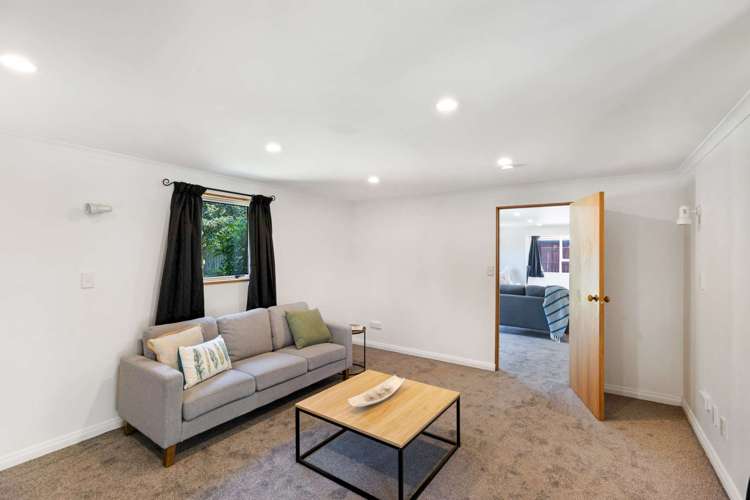 12 Kowhai Street Oxford_11