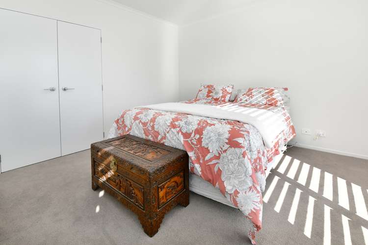 5 Couldrey Crescent Red Beach_12