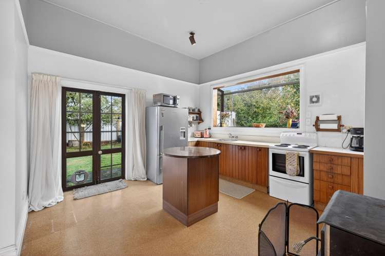 672 Worcester Street Linwood_7