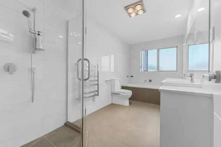 4 Bruckless Drive Flat Bush_9