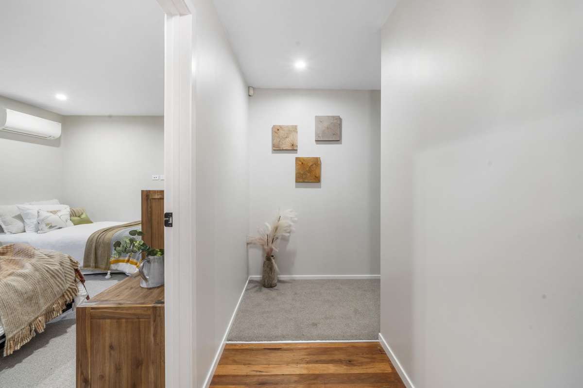 40 Lawrence Crescent_5