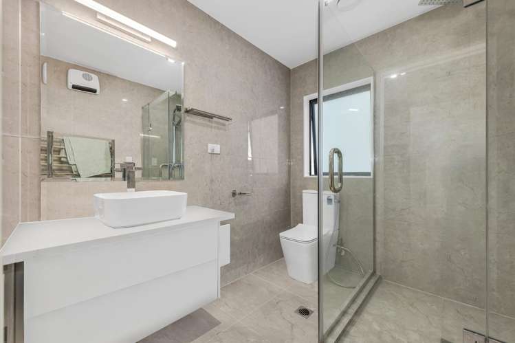 2/2 Marion Avenue Mount Roskill_11