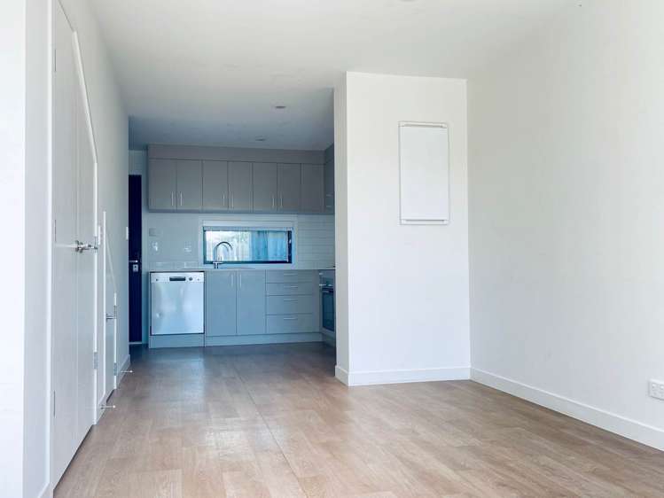 12/5 Brandon Road Glen Eden_15