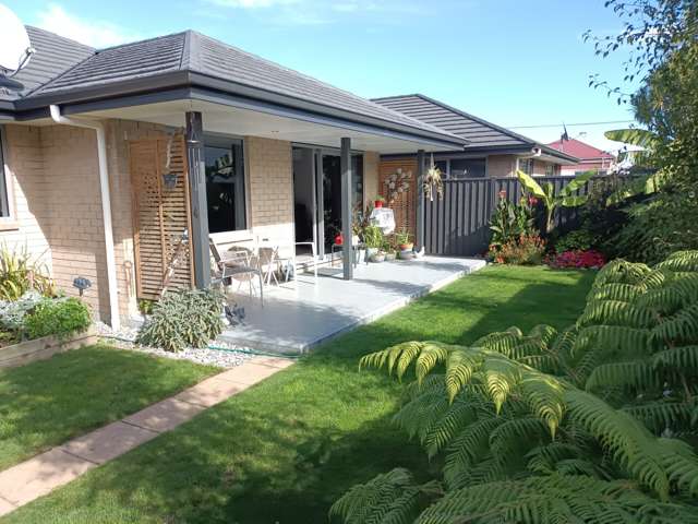 Quality Townhouse with Private Courtyard