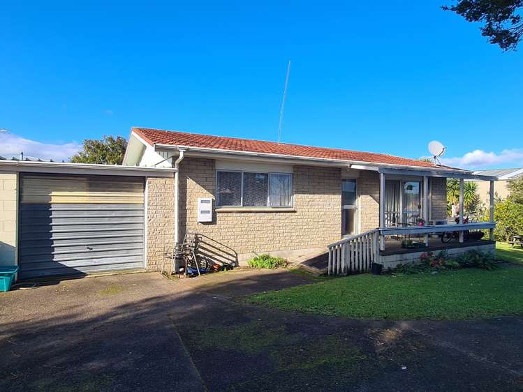 326 Tiki Road_0