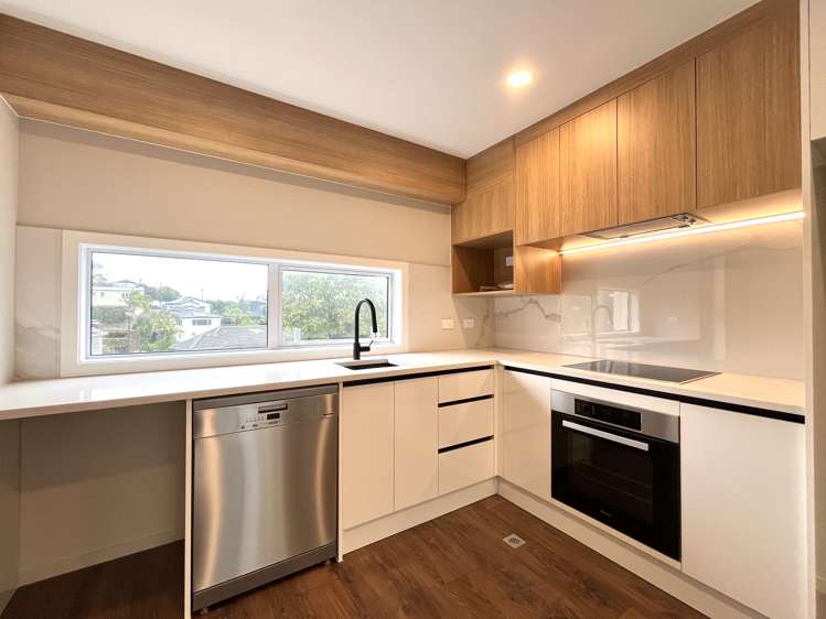 2/669 Great North Road_0