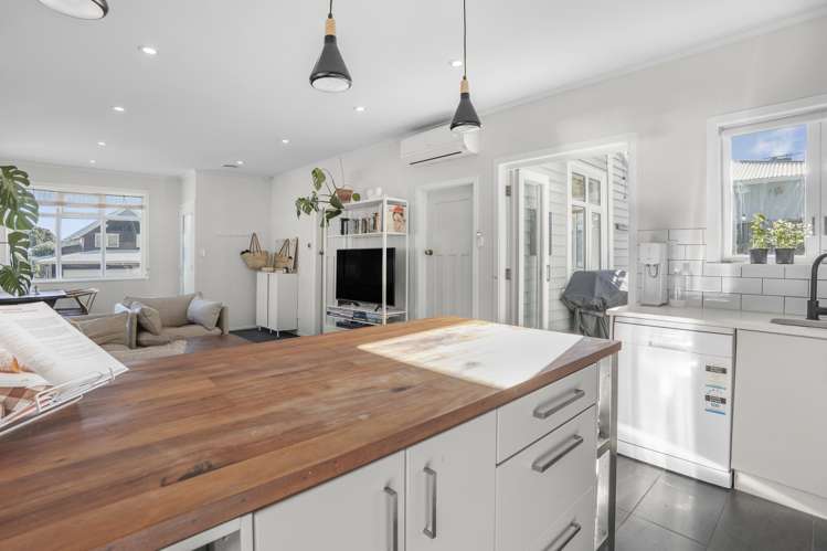 231 Muritai Road Eastbourne_16