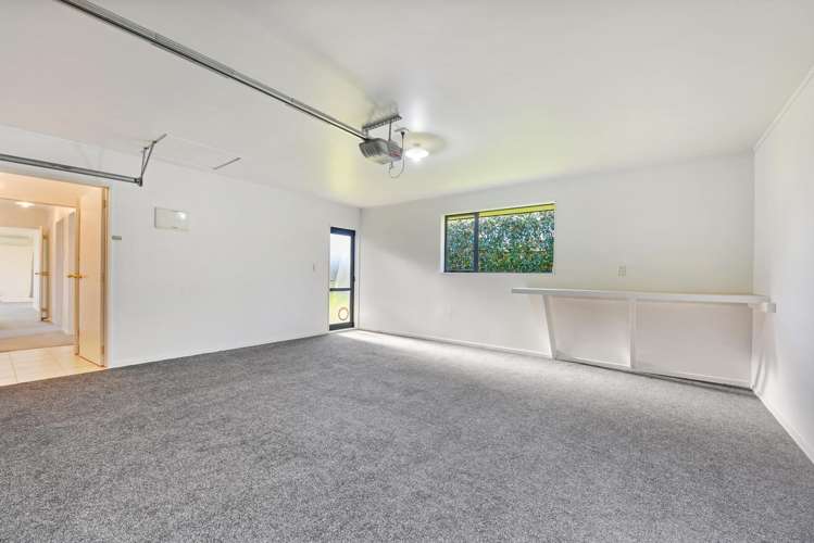 11 Otia Drive Richmond_13