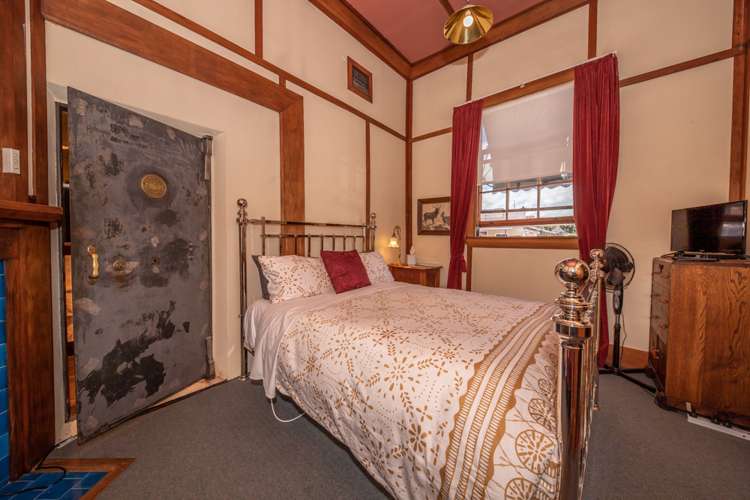 55 Broadway Reefton_10