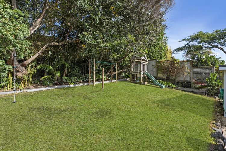 35 Seaview Terrace Mount Albert_17