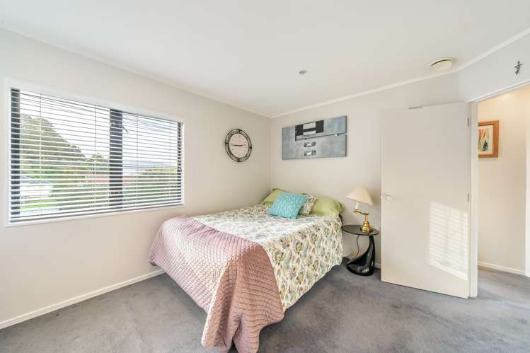 2/27 Korau Grove Stokes Valley_13