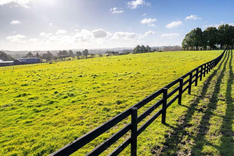 93 Nixon Road Taupaki_2