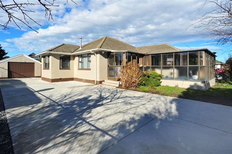 68 Russley Road Russley_0