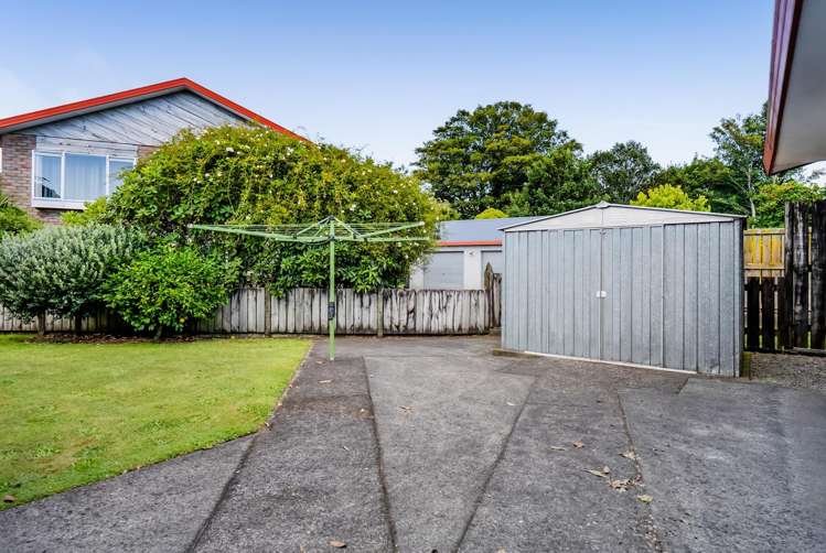 37 Pembroke Road East Stratford_51