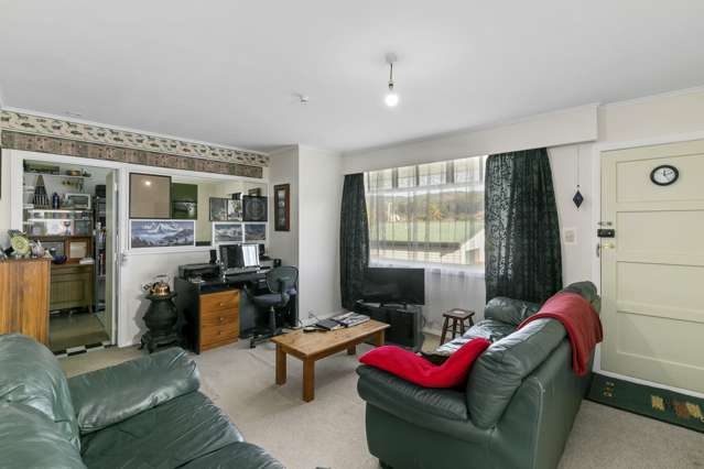 1/4 Faris Crescent Wainuiomata_4