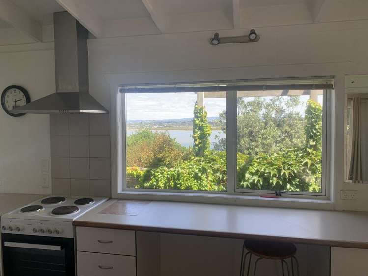 B/140 Attwood Road Paremoremo_5