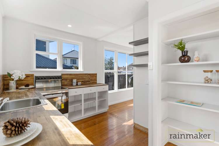 35 Coral Crescent Panmure_7