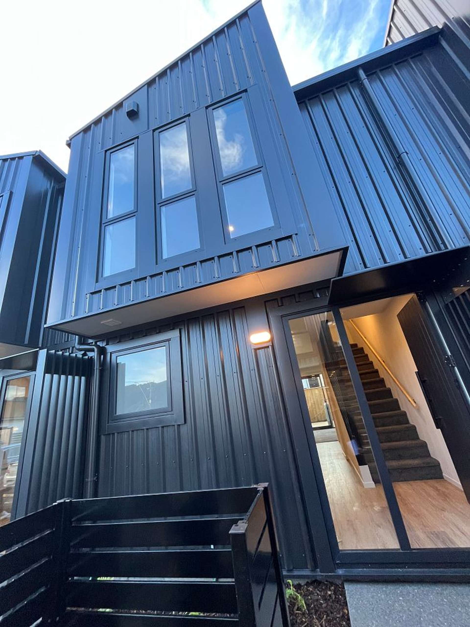 7/24 Fitzherbert Road Wainuiomata_0